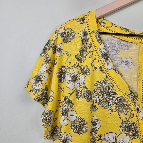Torrid Floral Babydoll Slub Front Blouse – Yellow M/L - Picture 5 of 7